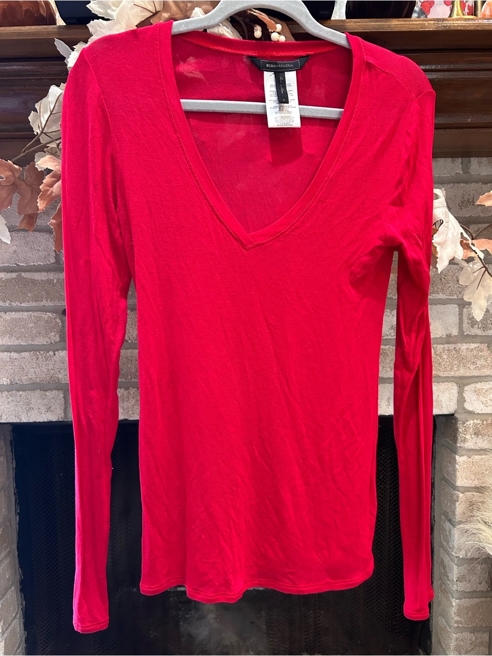 BCBG Red V-Neck Long Sleeve Tee EUC